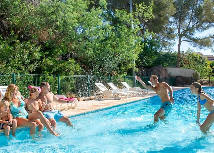 Résidence Goélia Les Jardins D'azur Apartahotel Saint-Raphaël