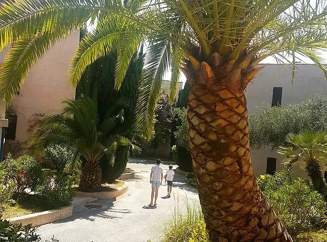 アパートホテル Goelia Les Jardins D'azur Saint-Raphaël