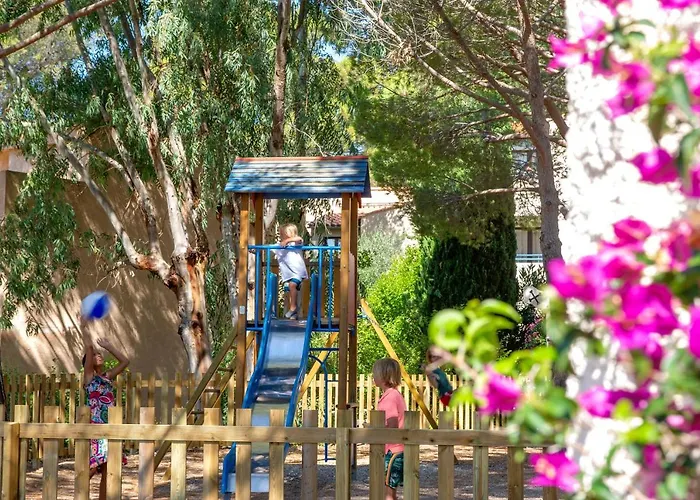 Goelia Les Jardins D'azur Aparthotel 3*